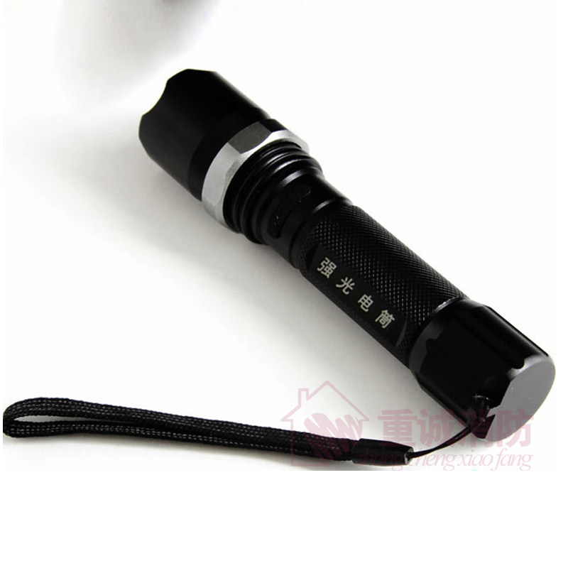 强光手电筒 家用充电手电筒 led手电筒 配18650锂电池 远射照明