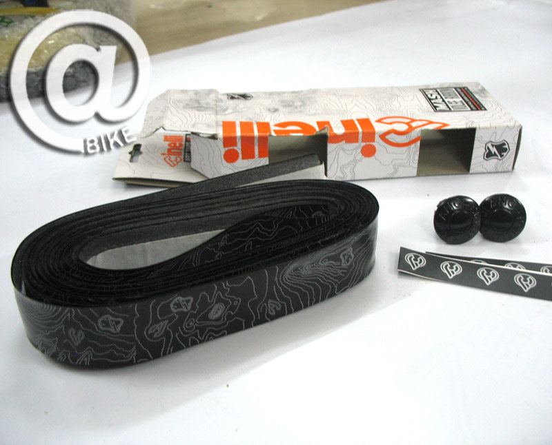 Poignées de vélo - Ref 2341919 Image 1