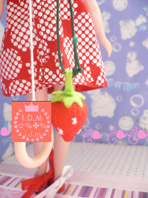 [i.d.m]1/6娃娃用品~Blythe小布改睡眼配件-草莓拉环吊缀~|msdalam kategori mod main/animasi/Zhou Bian/cos/permainan papan, Tangan untuk melakukan/Mini kapsul mainan/Doll/BJD/Soldier, BJD anak patung Kawasan - dari Buy2taobao.com untuk memberikan perkhidmatan ejen Taobao profesional membeli