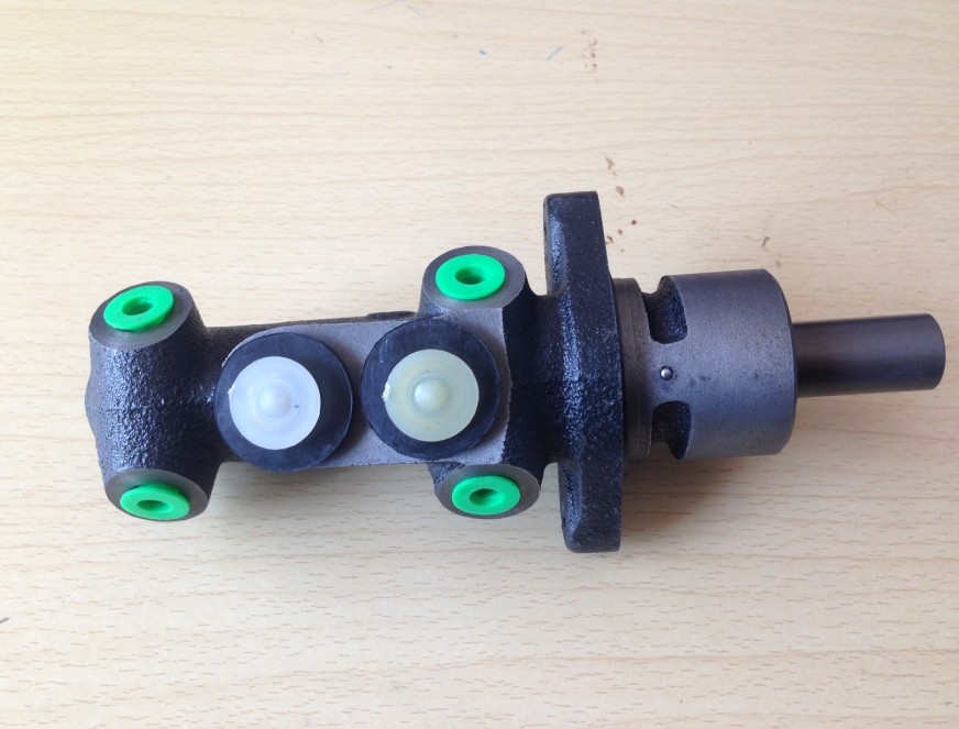 桑塔纳普桑99新秀2000捷达王刹车总泵制动总泵不带ABS