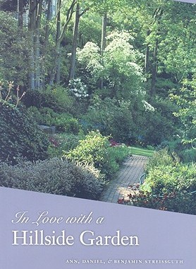 【预售】In Love with a Hillside Garden