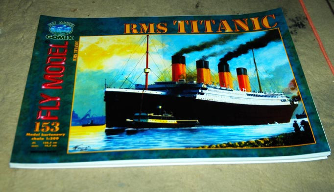 一米三长的泰坦尼克号纸模型（A3幅面）