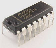 MAX232CPE DIP16 收发器原装现货