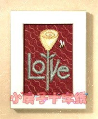 ★小房子十字绣★DMC-大饼花-Love(红布，珠子版)摆件爱情箴言