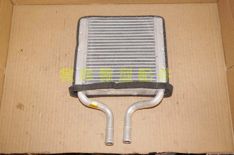 适用于东风小康k07k17v27v29c37v07s风光330暖风机小水箱散热器