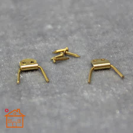 1:12娃娃屋DOLLHOUSE迷你家具DIY配件 袖珍铜合页1对和4颗小钉子在类目 玩具/童车/益智/积木/模型, 静态模型, 家居/生活场景中 - 来自Buy2taobao.com提供专业的淘宝代购服务