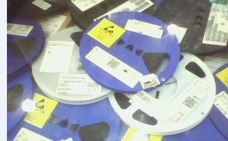 热销TLV2472IDGNR,TLV2472IDR,TLV2472,TLV2472AIDR全新原装现货