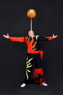 杂技服装气功特技服装演出服装力量服装04杂技道具