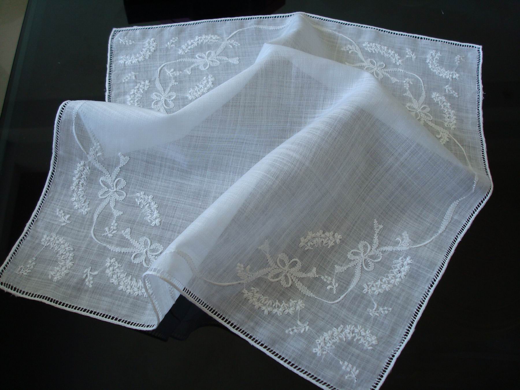 江南绣坊 手工抽纱刺绣纯棉薄款手帕白色绣花礼品手绢 丝路小花