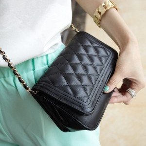 菱格黑色链条小包包