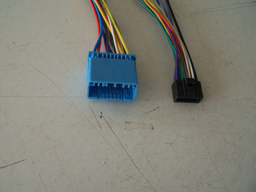 汽车CD机西门子德赛西威汽车车载CD机无损改装老凯越尾线 尾插原