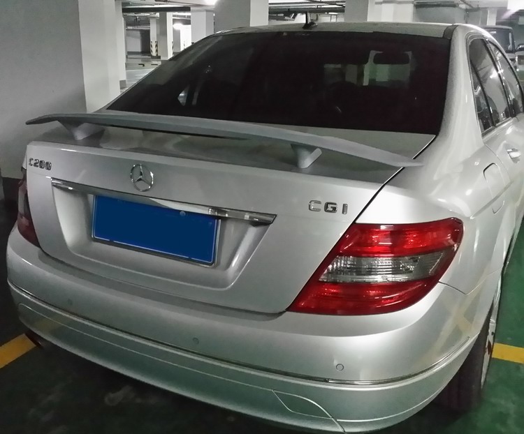 适用奔驰C级汽车改装件运动版飞机尾翼专用打孔/免打孔带灯定风翼