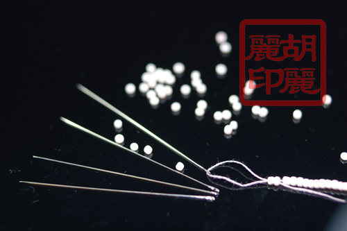 ●胡丽丽十字绣●穿珠子，珠绣专用 串珠针/穿珠针  1枚 0.5元