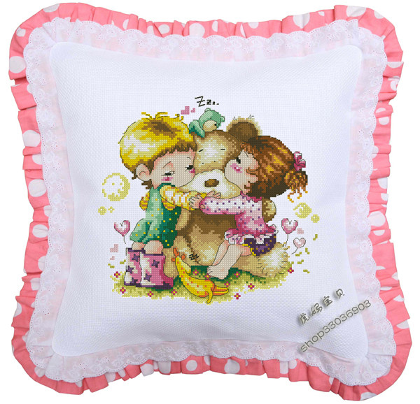 DMC十字绣靠垫（抱枕）ZP147我们的小熊cross stitch