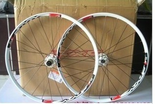 Roues de vélo - Ref 2384481 Image 1