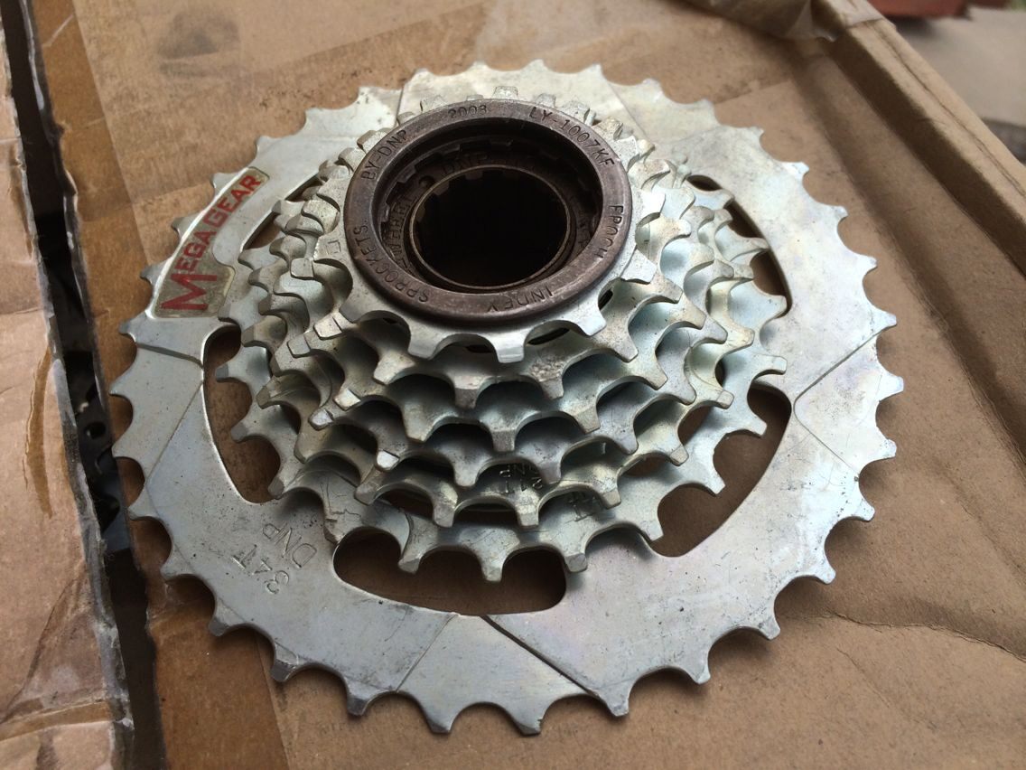 Pignon de vélo - Ref 2372223 Image 1