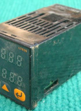 日本千野 CHINO LT83010000-10A智能温度调节仪温控表