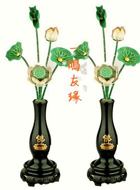 寺院佛前鎏金彩绘荷花观音摆件