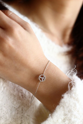 纯银微镶锆石小巧和平标志锁骨链