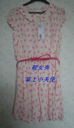 白花女连衣裙140322113无 腰带