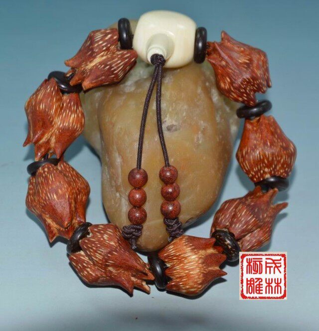 同6瓣 手工 花骨朵形式 滴血莲花菩提子 橄榄核雕刻 紫檀(定做)