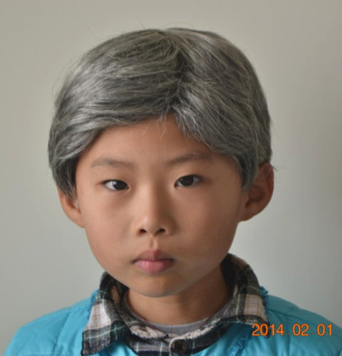 白头发儿童老头子花白色短直发