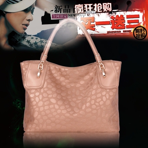 2014春季新款潮女单肩欧美复古时尚正品牌特价牛皮cAceb7bE