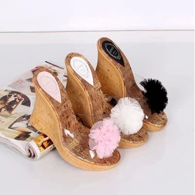 正品韩国进口女鞋20春夏新款甜美时尚蕾丝球球坡跟超高跟凉拖鞋