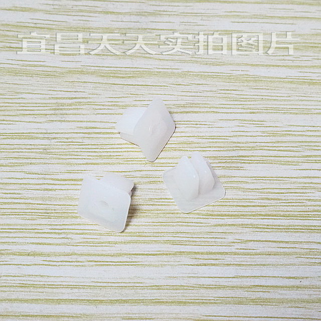 乐驰 翼子板内衬螺丝座 叶子板自攻螺钉塑料座