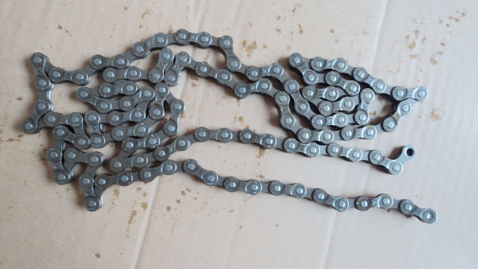 Chaîne de vélo - Ref 2370208 Image 1