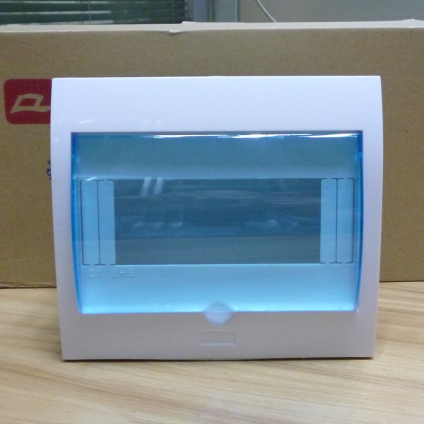 联泽6-8强电空气暗装全塑断路器