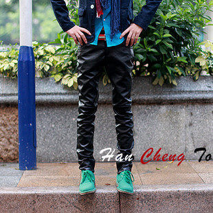 Pantalon cuir homme serré pour jeunesse - Ref 1488245 Image 1