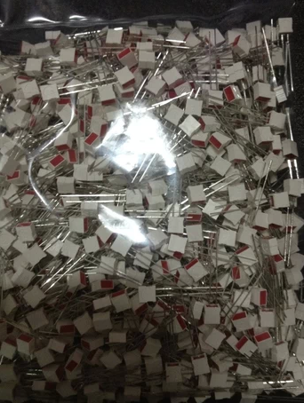 LED发光管二极管 4X6X7mm方形红灯 4*6*7 LED扁形红灯平面管