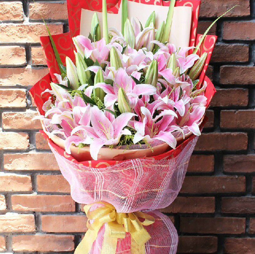 长春鲜花同城速递鲜花店 11枝多头香水百合 吉林长春花店送花配送
