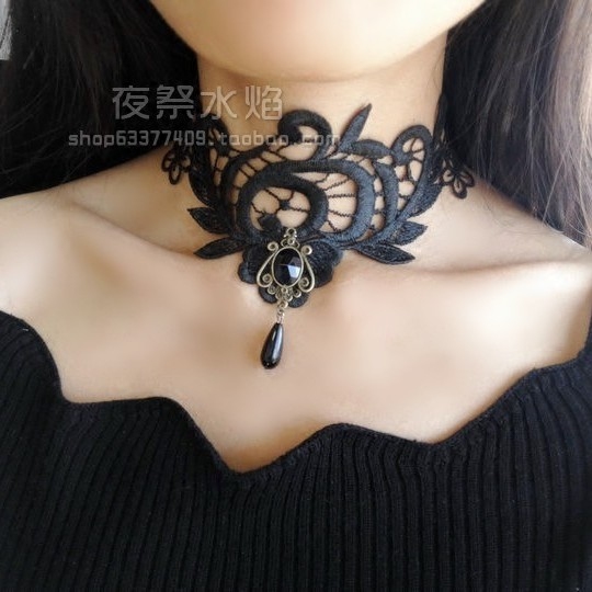 华丽风镂空花纹蕾丝遮疤痕项链图片