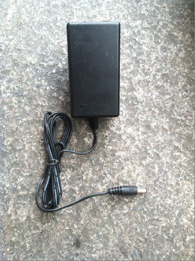 24v 小冲浪充电器 滑板车充电器 电动车 迷你车充电器