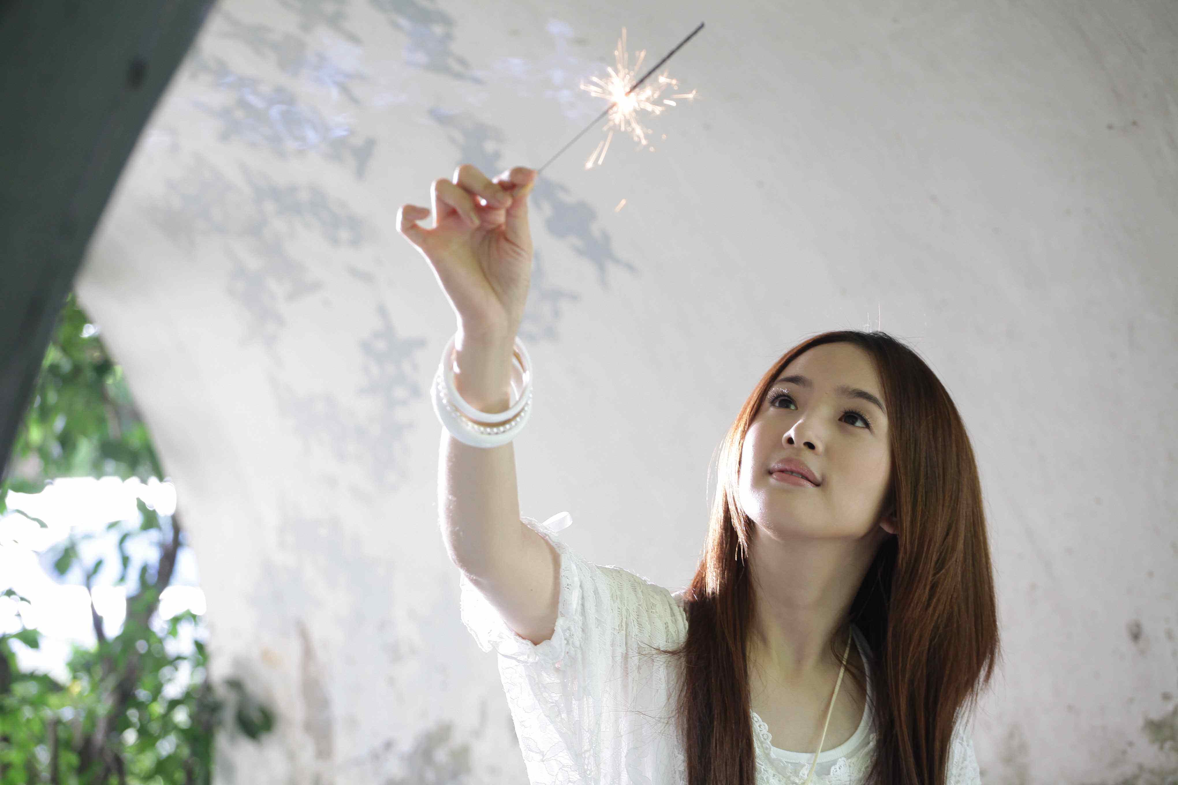 美女明星林依晨海报制作高清写真相纸海报绢丝画印刷定做j8868a