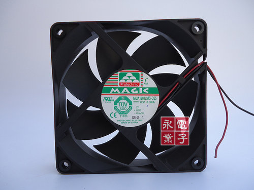 12CM风扇 双滚珠 12025 MAGIC 12V 0.38A 原装 MGA12012MS-O25