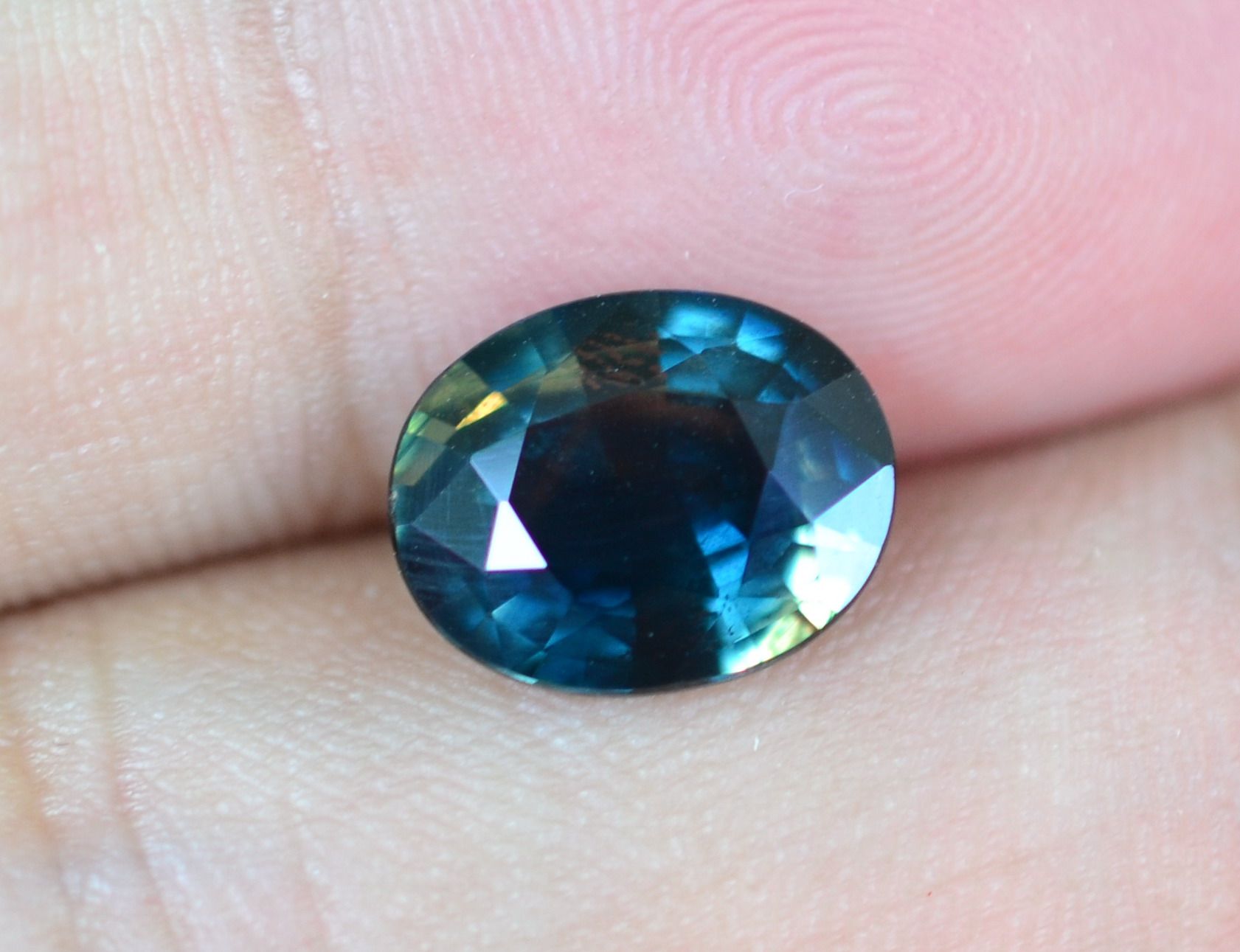 收藏级 天然彩色火彩 蓝宝石裸石 戒面 山东蓝宝石 8.7*10.8mm