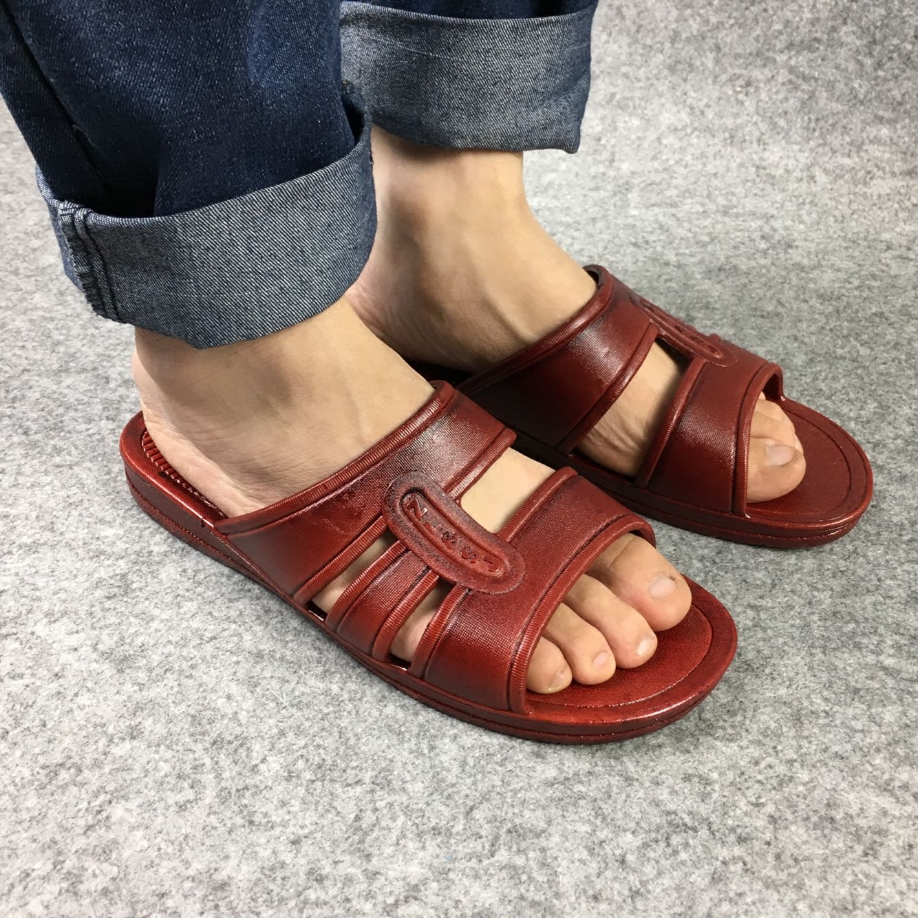 吹气塑料男士纯色简约交叉一体成型耐磨舒适经典老款式爷爷凉拖鞋|ruв категории Мужская обувь, тапочки - от Buy2taobao.com для оказания профессиональной услуги покупки агента Taobao