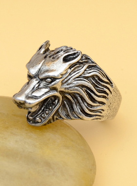 欧美风古惑仔钛钢狼头防身戒指