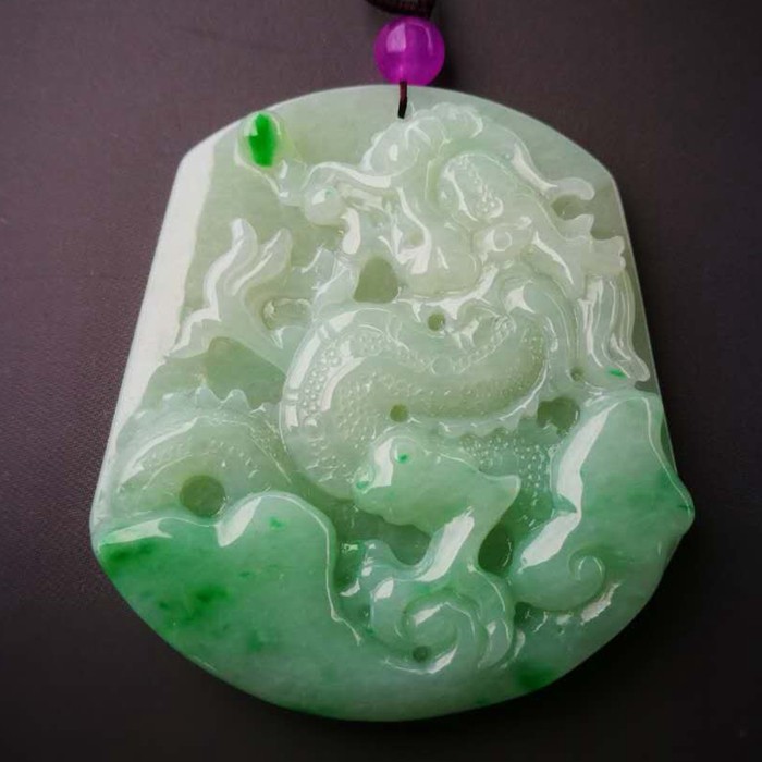 玉合缘A老坑A货冰糯阳绿翡翠玉龙牌吊坠挂件辣绿色点翠飘花生肖