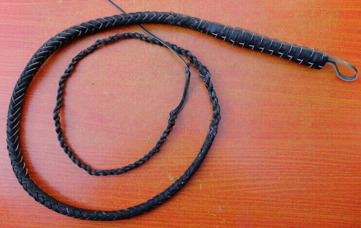 响鞭 特价 精品黑色200厘米健身响鞭 娱乐皮鞭 牧羊鞭 皮柄马鞭