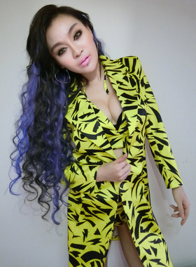 ds演出服夜店酒吧大气女歌手dj舞台服装领舞服黄色印花西装三件套