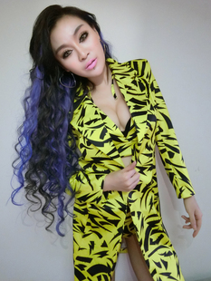 ds演出服夜店酒吧大气女歌手dj舞台服装领舞服黄色印花西装三件套