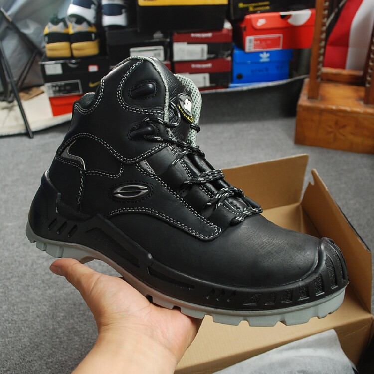 Boots - chaussures en cuir - Ref 953137 Image 1