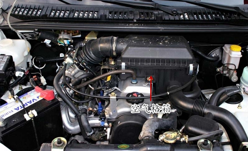 众泰2008 5008空气滤芯箱 客气格壳