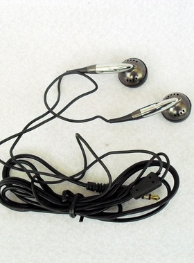 出口外贸耳机 MP3 MP4耳机 重低音耳机原装正品 黑色线长 音质好