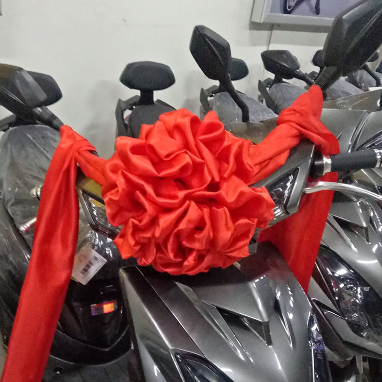 大红花  摩托车电车 电动三轮车大红花球绸布 红布条红飘带