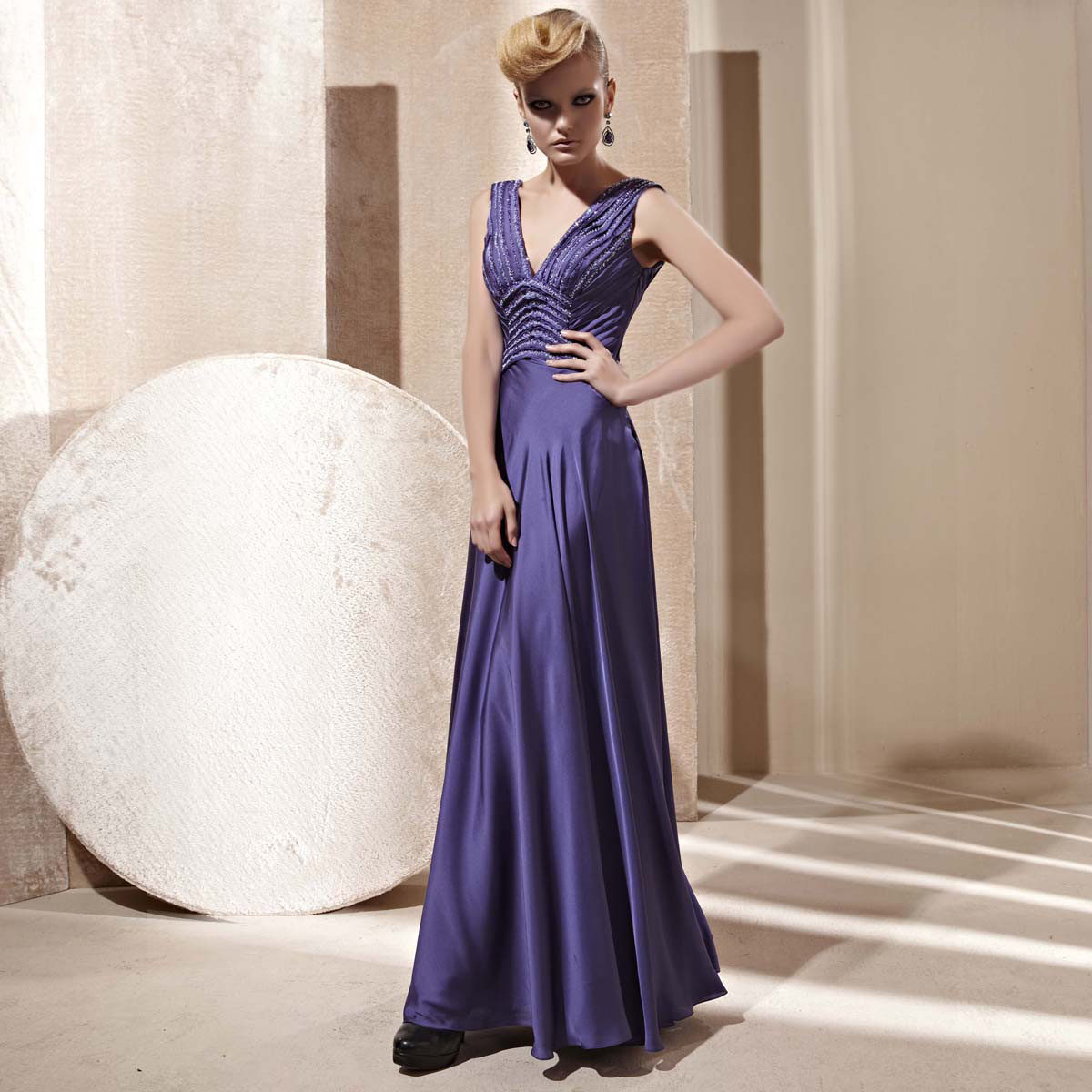 創意狐長款修身宴會晚禮服女2019新款氣質名媛主持人連衣服裙長款在類目 女裝/女士精品, 婚紗/旗袍/禮服, 禮服/晚裝中 - 來自Buy2taobao.com提供專業的淘寶代購服務